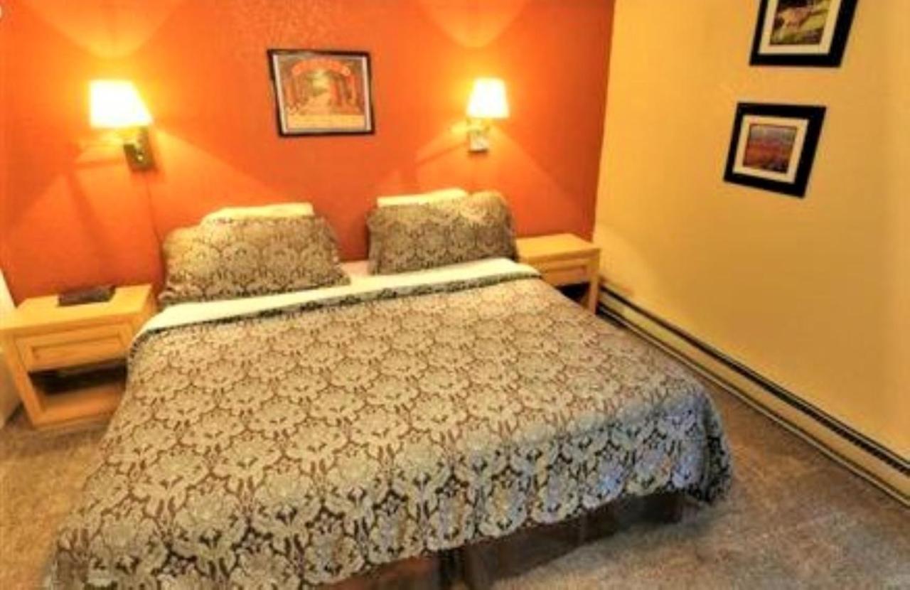 Pinecliff Village Resort