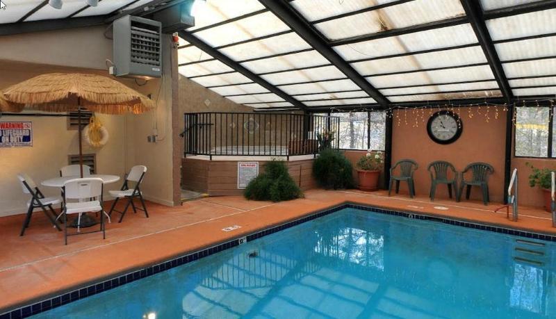 Pinecliff Village Resort 3*