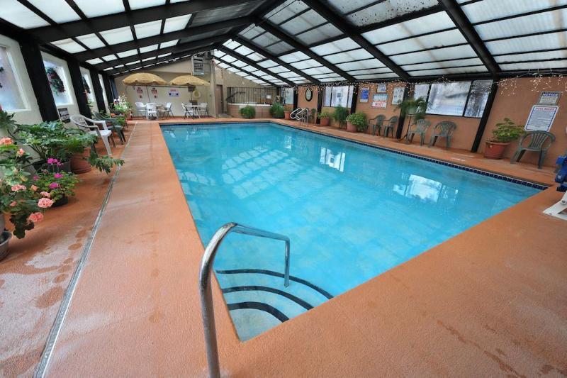 Resort Pinecliff Village Hollywood